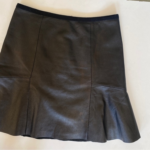 Sandro || Perforated Lamb Leather Flutter Mini Skirt Black 2 - Picture 6 of 9